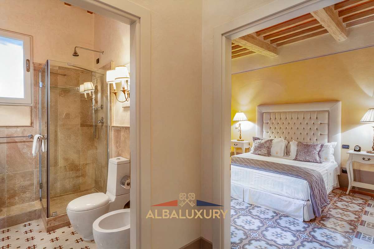 Вилла Via Milano, Италия, 2 100 м² - фото 16