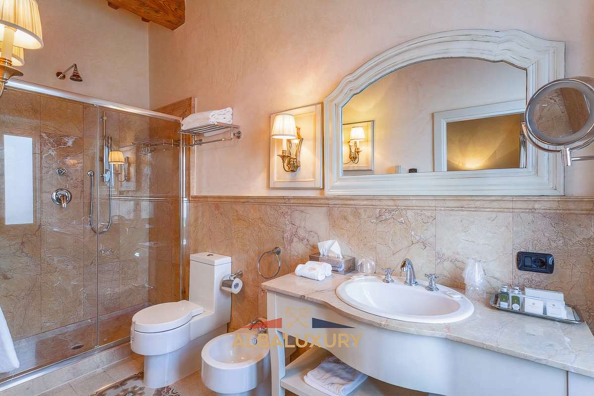 Вилла Via Milano, Италия, 2 100 м² - фото 17