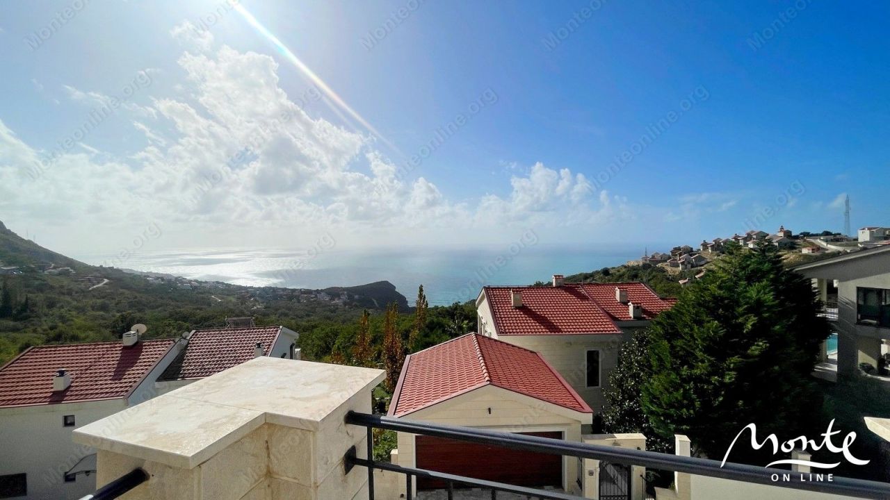 Вилла в Святом Стефане, Черногория, 354 м² - фото 16