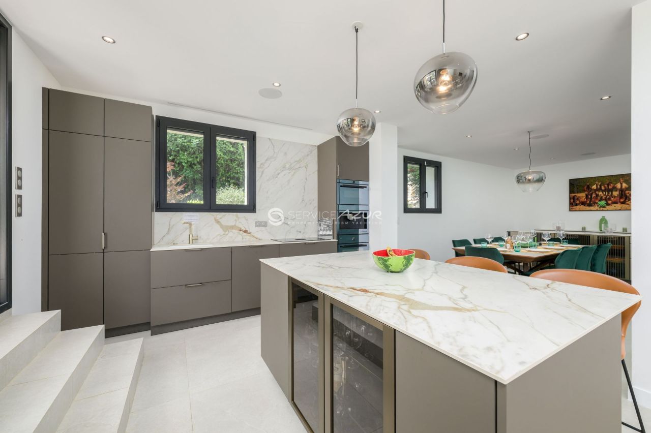 Вилла в Антибе, Франция, 220 м² - фото 11