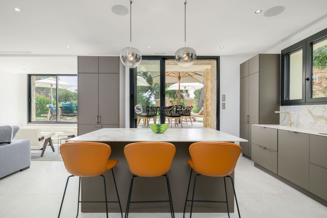 Вилла в Антибе, Франция, 220 м² - фото 12