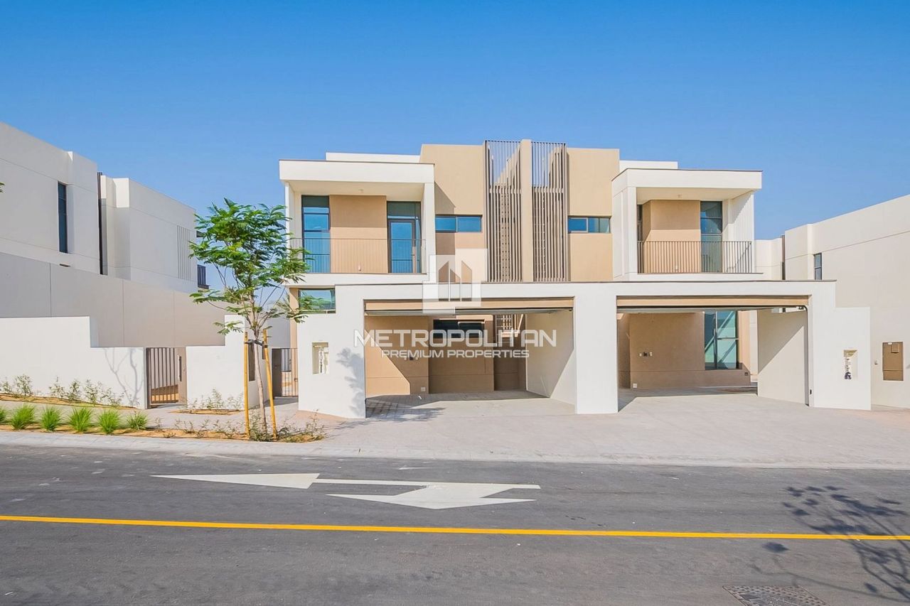 Вилла в Дубае, ОАЭ, 420 м² - фото 1