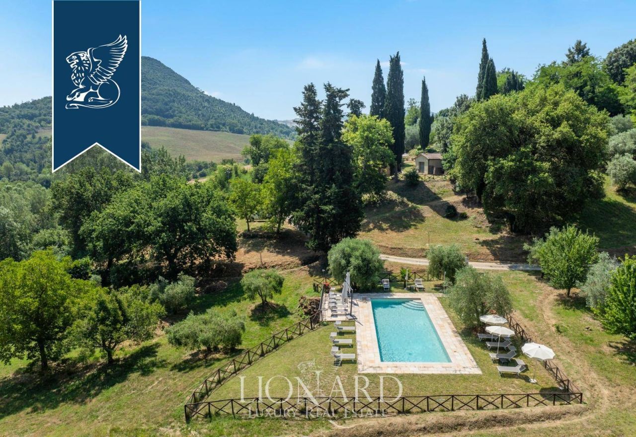 Ферма в Вольтерре, Италия, 400 м² - фото 2