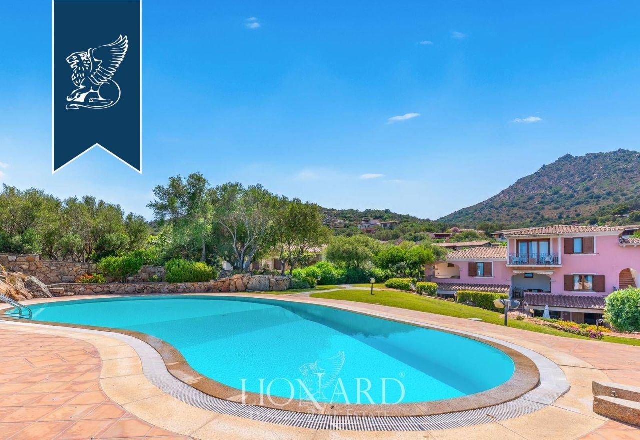 Вилла в Сан-Теодоро, Италия, 2 000 м² - фото 4