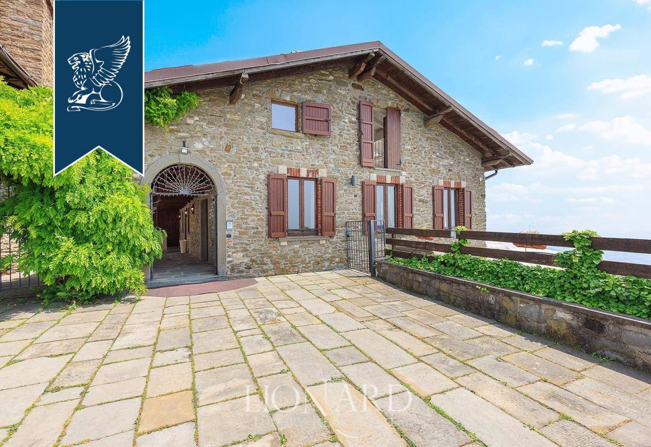 Вилла в Бергамо, Италия, 900 м² - фото 5