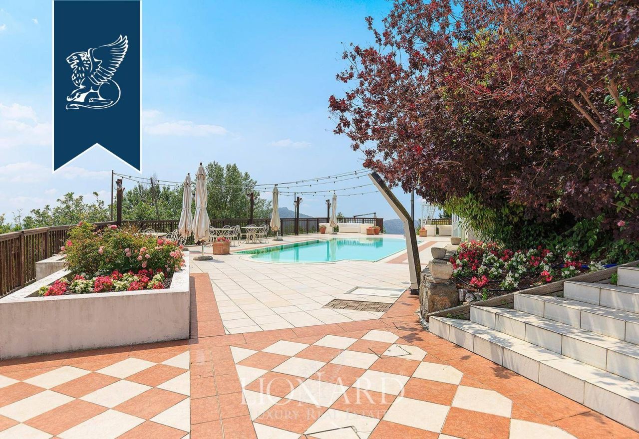 Вилла в Бергамо, Италия, 900 м² - фото 6