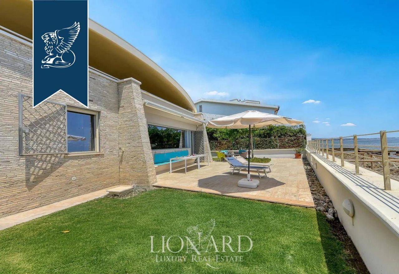 Вилла в Санта-Маринелле, Италия, 158 м² - фото 8