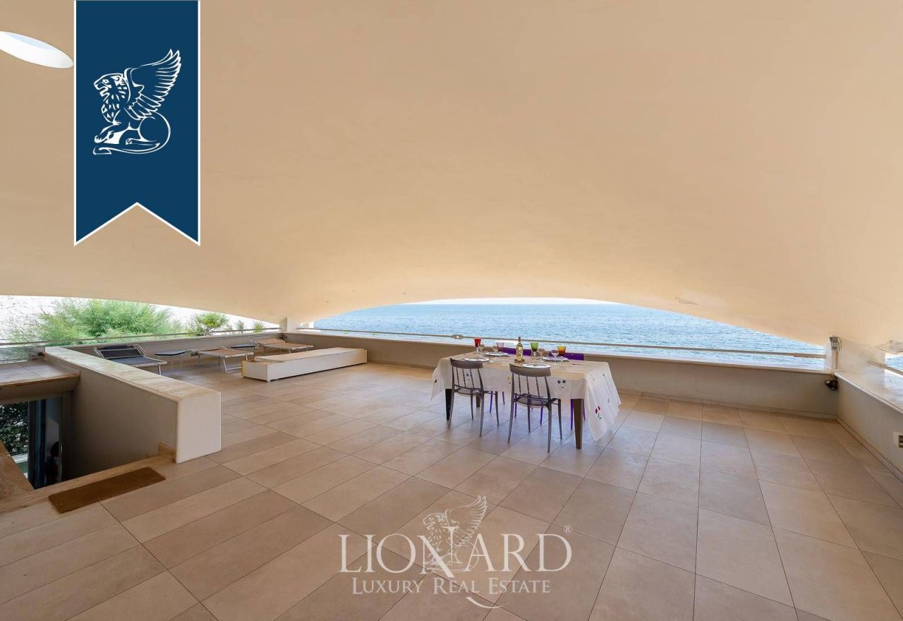 Вилла в Санта-Маринелле, Италия, 158 м² - фото 11