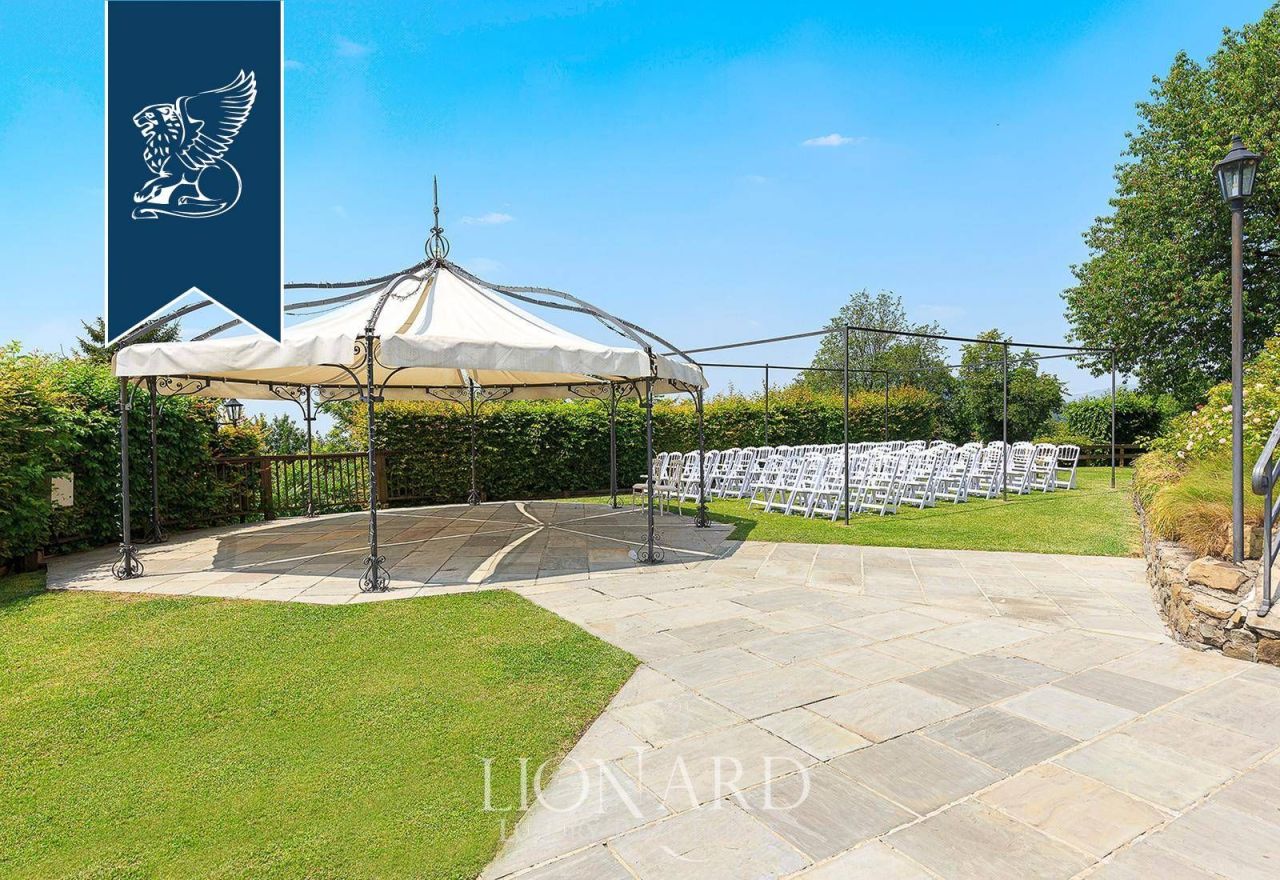 Вилла в Бергамо, Италия, 900 м² - фото 11