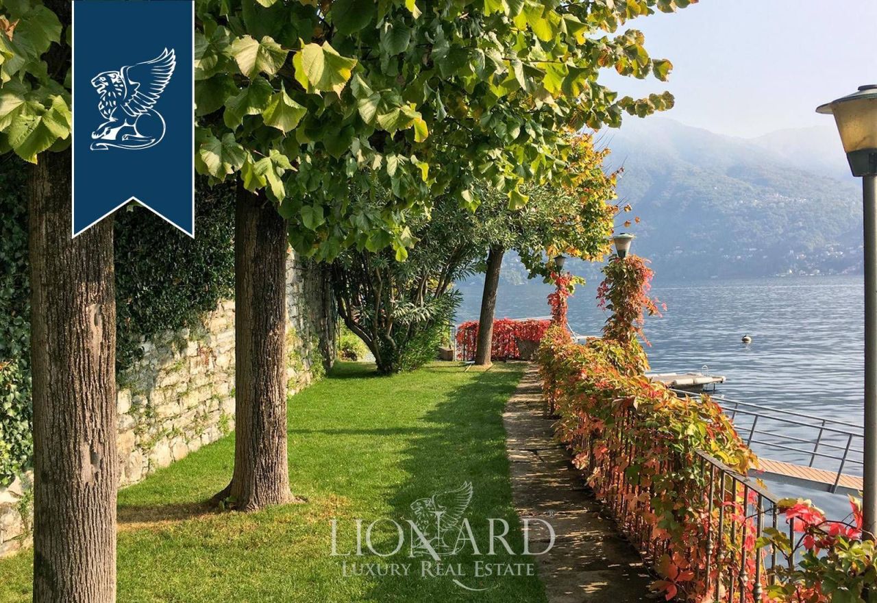 Апартаменты в Карате-Урио, Италия, 195 м² - фото 12