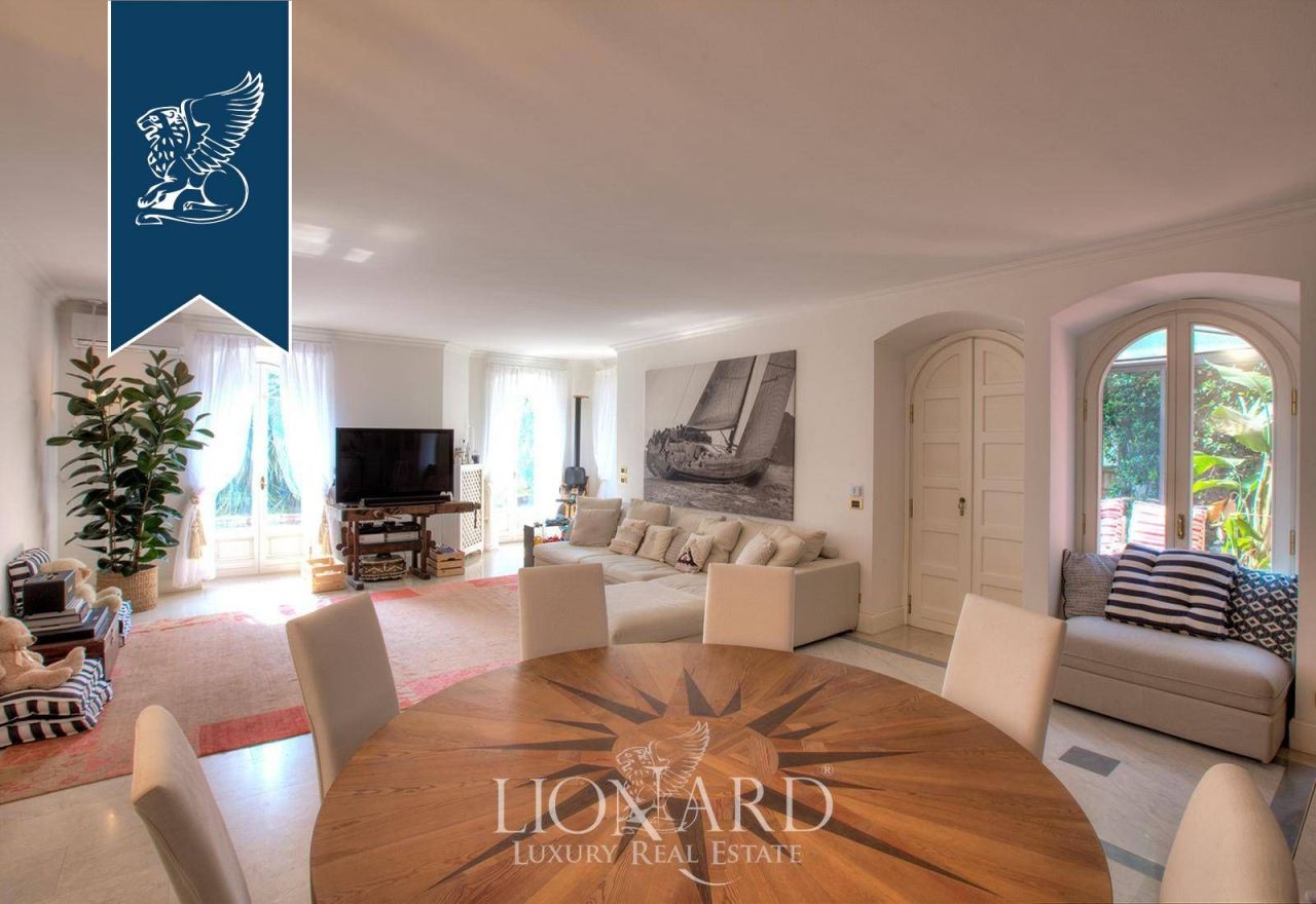 Апартаменты в Карате-Урио, Италия, 195 м² - фото 14