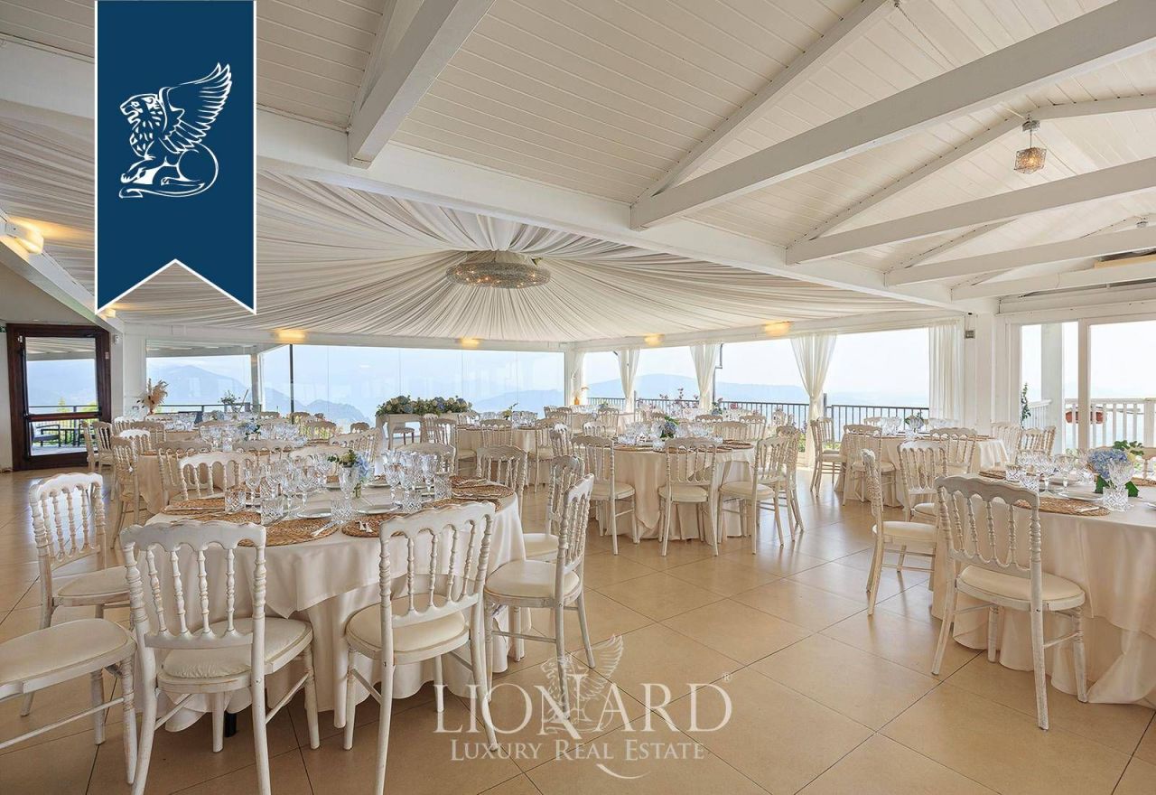 Вилла в Бергамо, Италия, 900 м² - фото 14