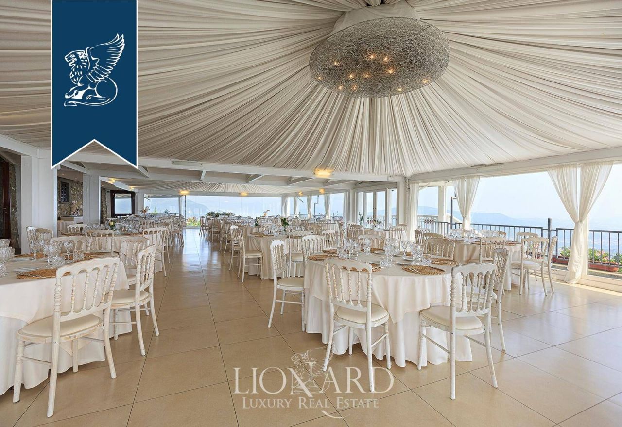 Вилла в Бергамо, Италия, 900 м² - фото 15