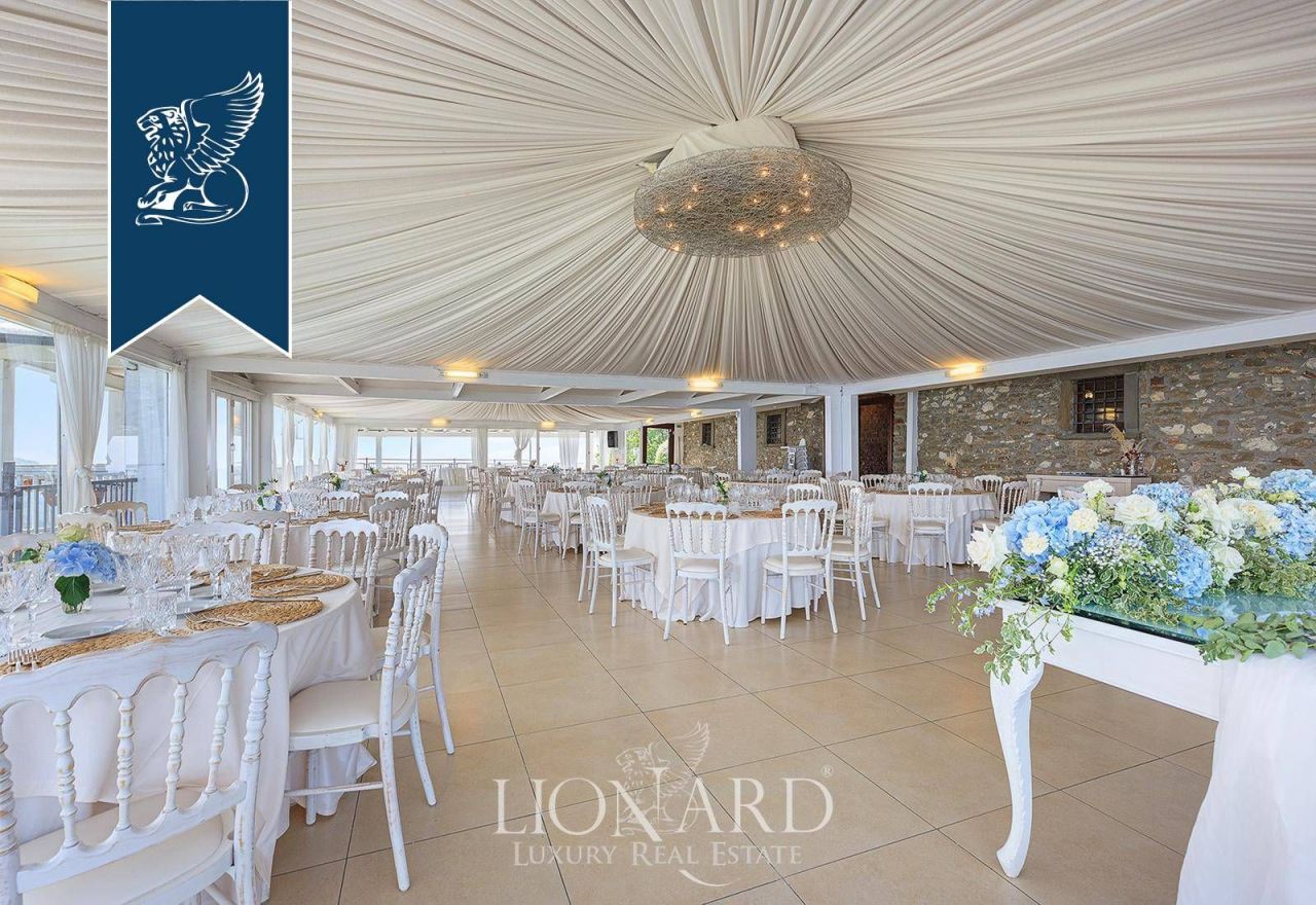 Вилла в Бергамо, Италия, 900 м² - фото 16