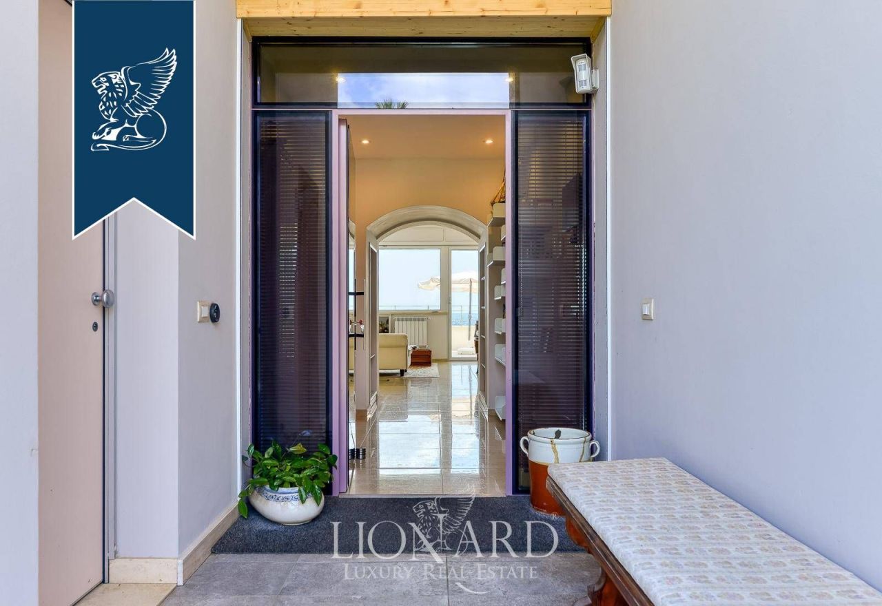 Вилла в Санта-Маринелле, Италия, 158 м² - фото 17