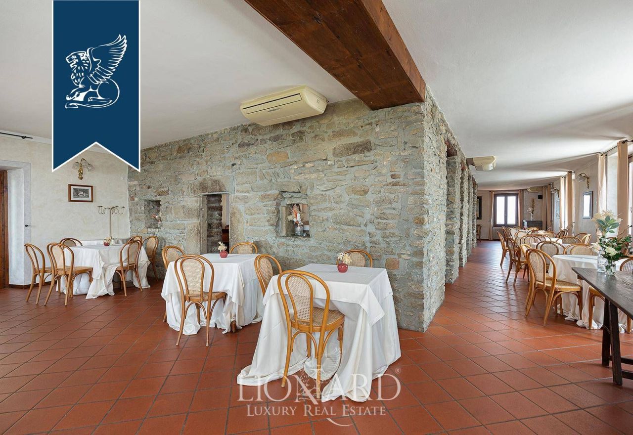 Вилла в Бергамо, Италия, 900 м² - фото 18