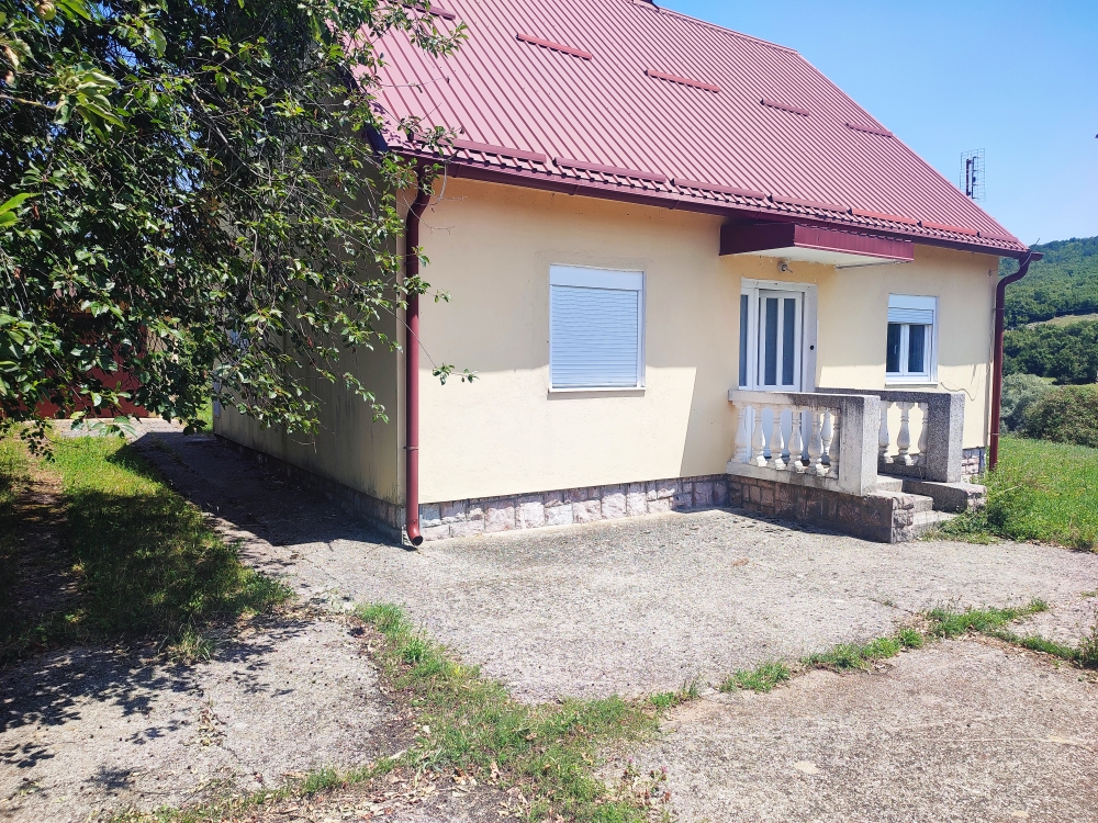 Дом в Никшиче, Черногория, 138 м² - фото 2