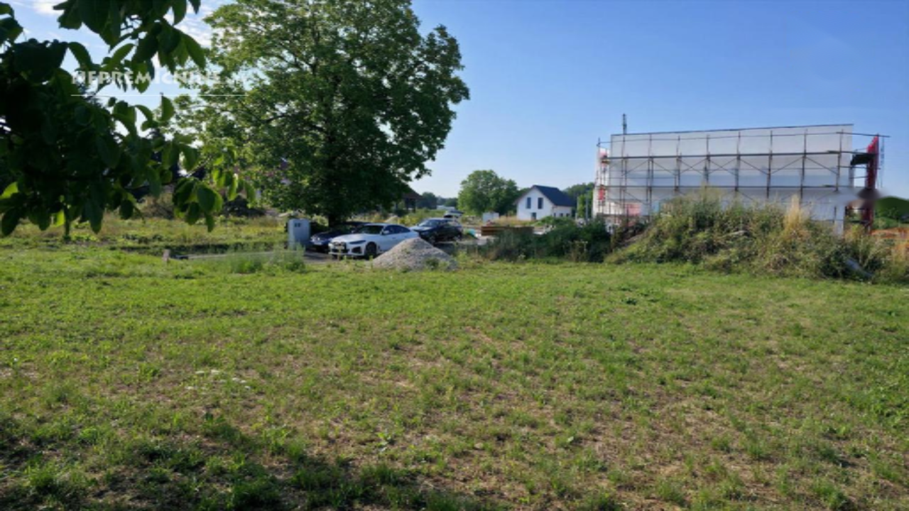 Земля в Любляне, Словения, 943 м² - фото 1