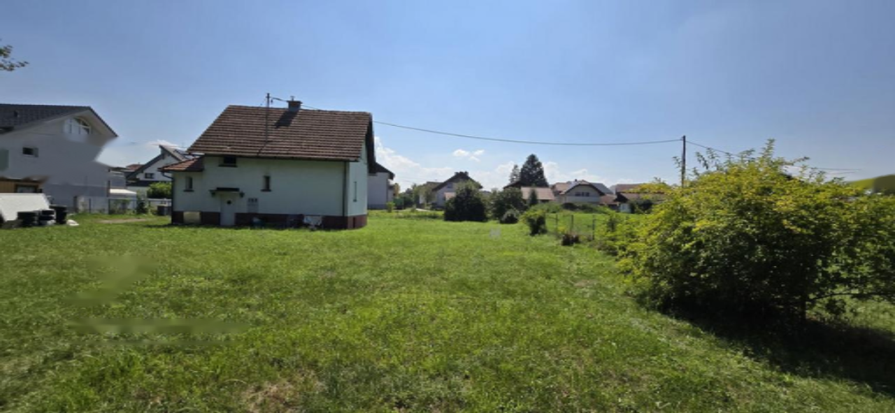 Земля в Любляне, Словения, 1 370 м² - фото 2