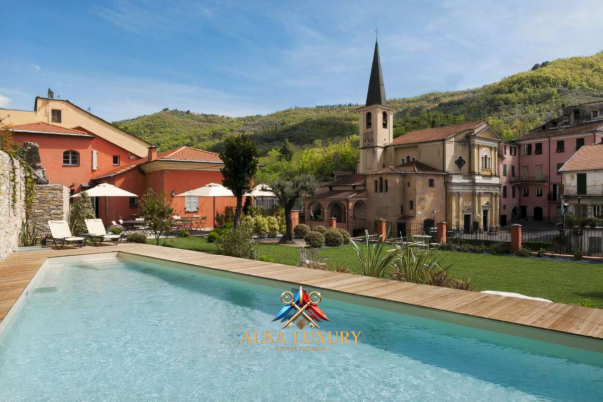 Вилла Via Guglieri Ambrogio, Италия, 1 000 м² - фото 1