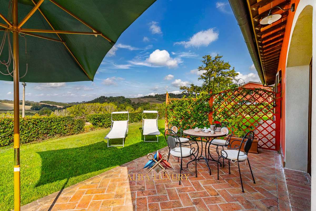 Вилла в Кастельфьорентино, Италия, 550 м² - фото 2