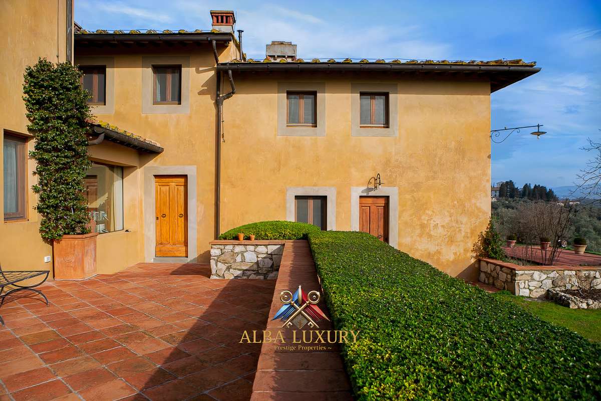 Апартаменты Via Palmiro Togliatti, Италия, 1 155.8 м² - фото 5