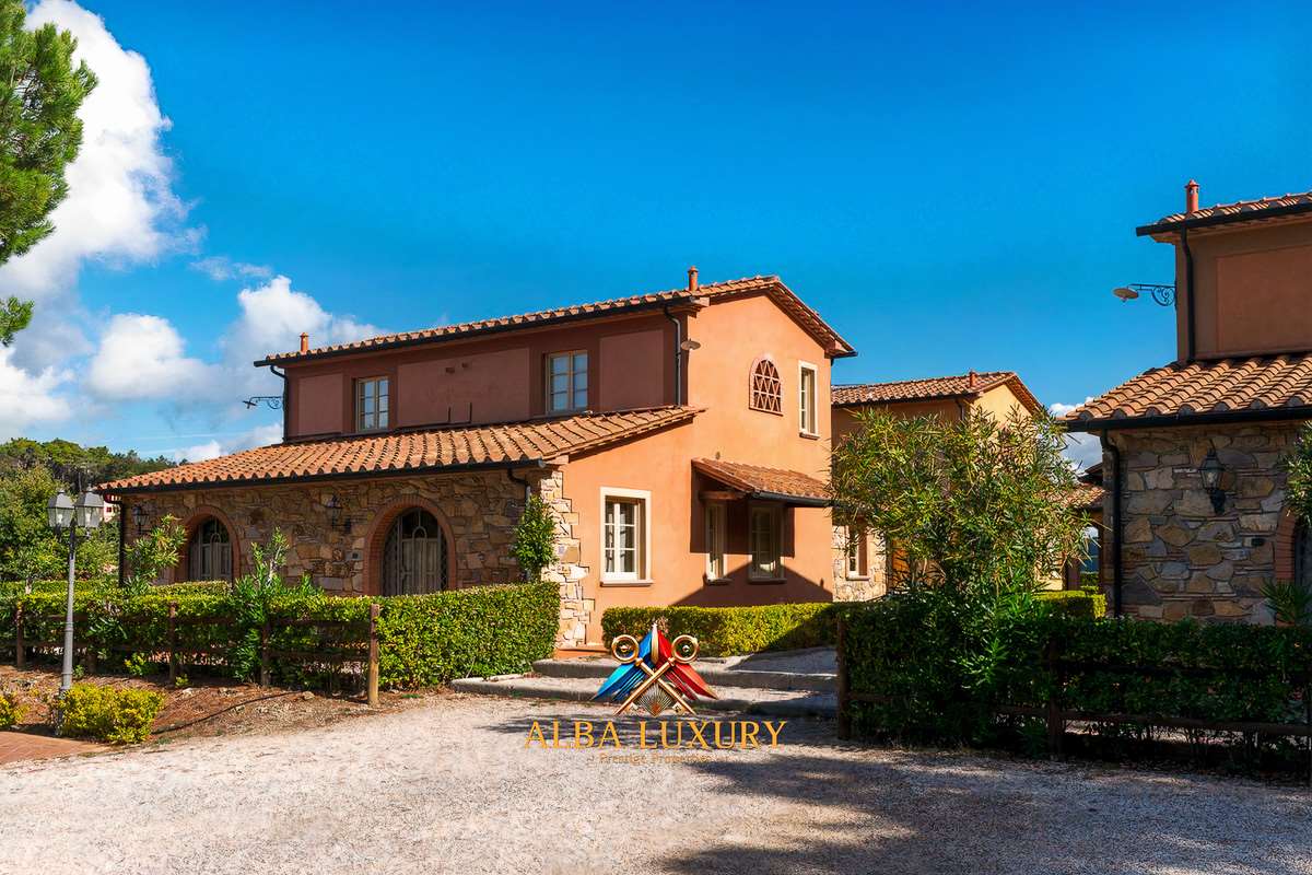 Апартаменты в Монтеверди-Мариттимо, Италия, 5 000 м² - фото 6