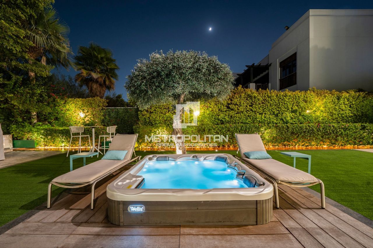 Вилла в Дубае, ОАЭ, 1 216 м² - фото 4