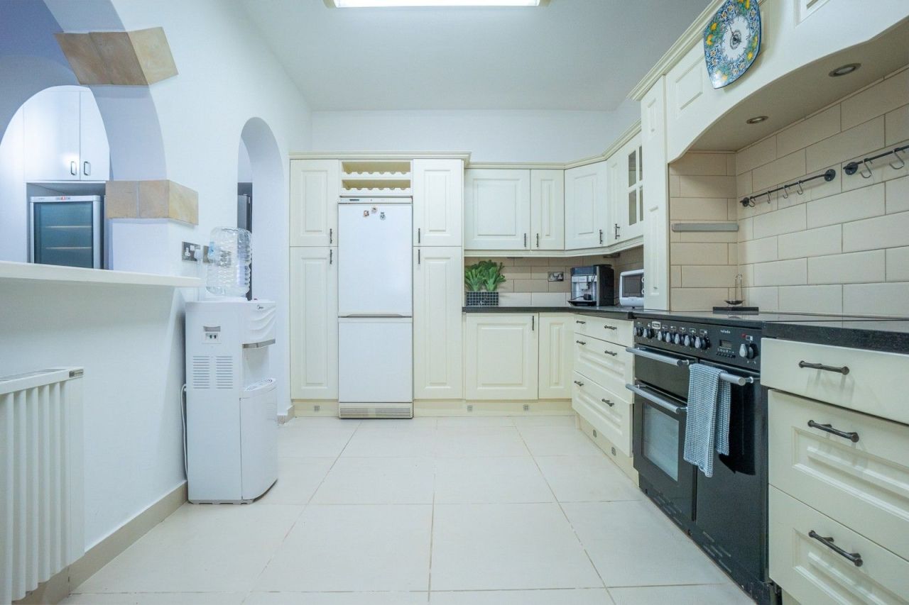 Вилла в Пафосе, Кипр, 210 м² - фото 11