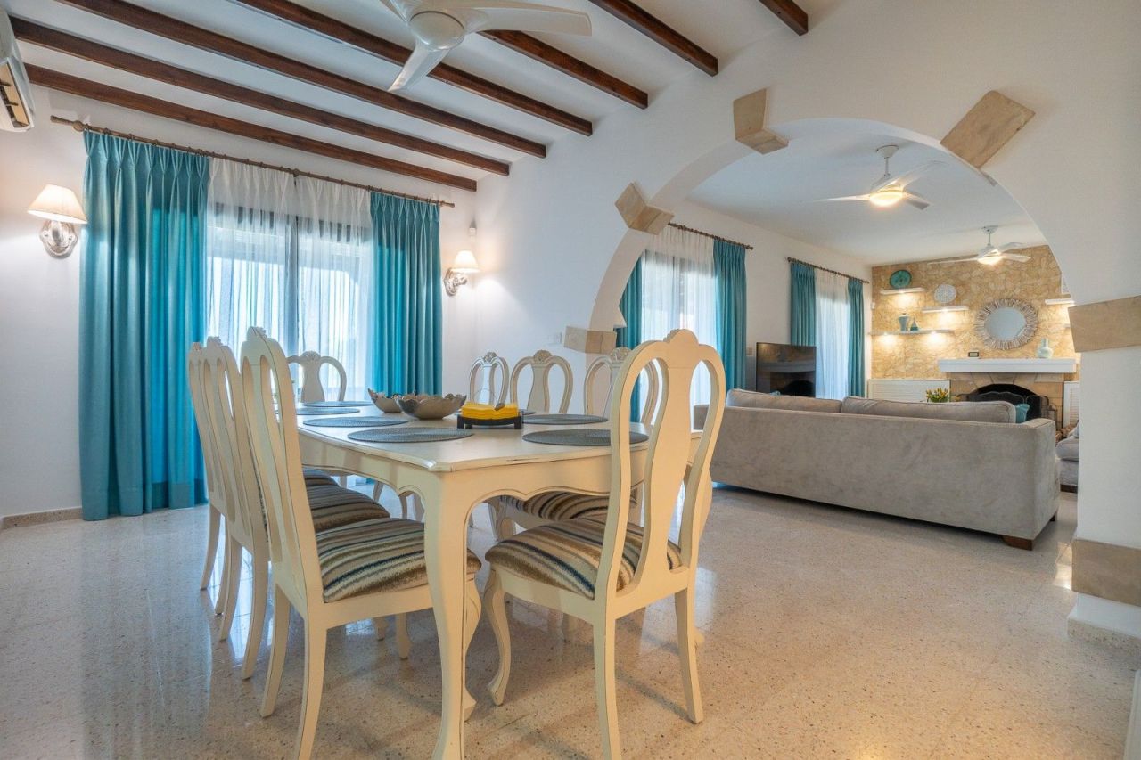 Вилла в Пафосе, Кипр, 210 м² - фото 15