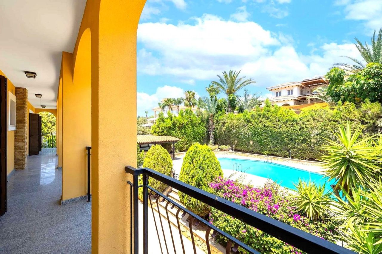 Вилла в Лимасоле, Кипр, 363 м² - фото 16