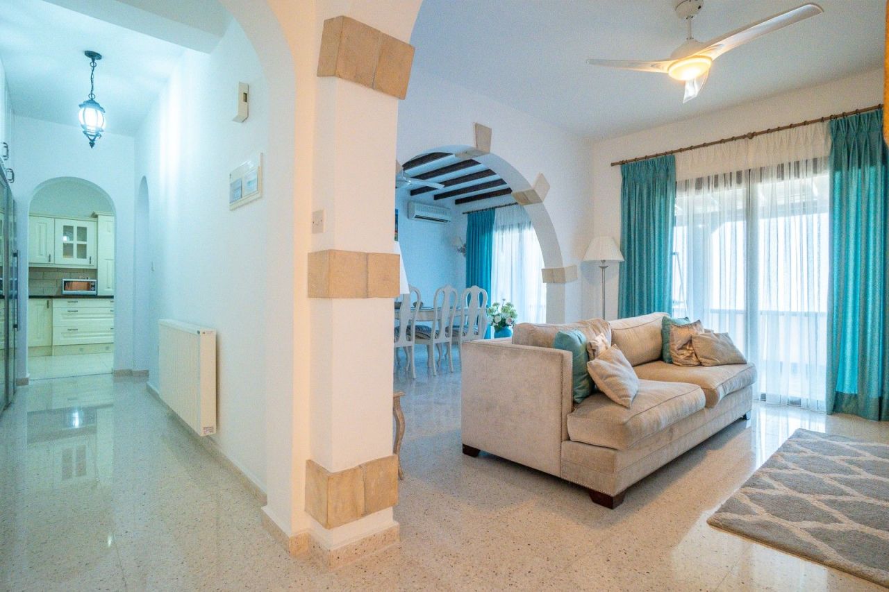 Вилла в Пафосе, Кипр, 210 м² - фото 18