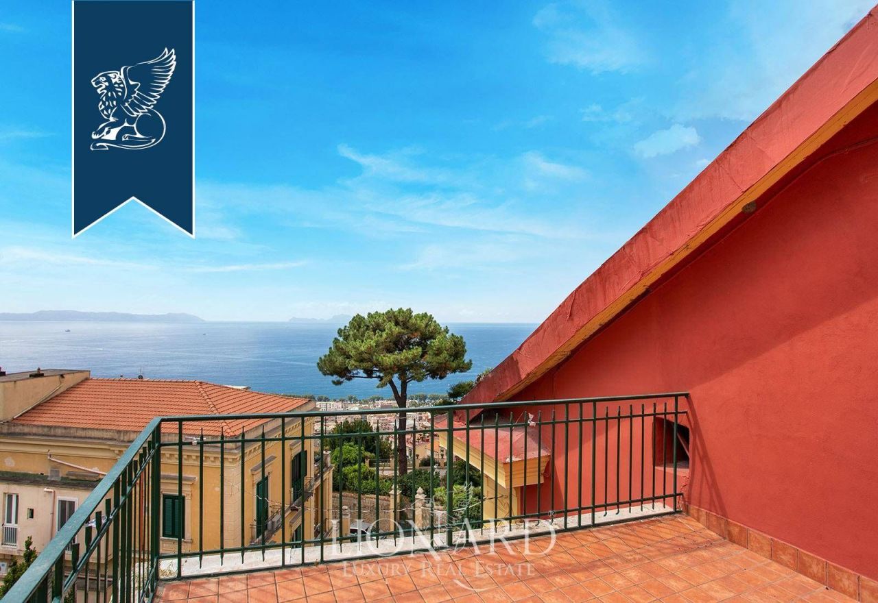 Вилла в Неаполе, Италия, 548 м² - фото 10