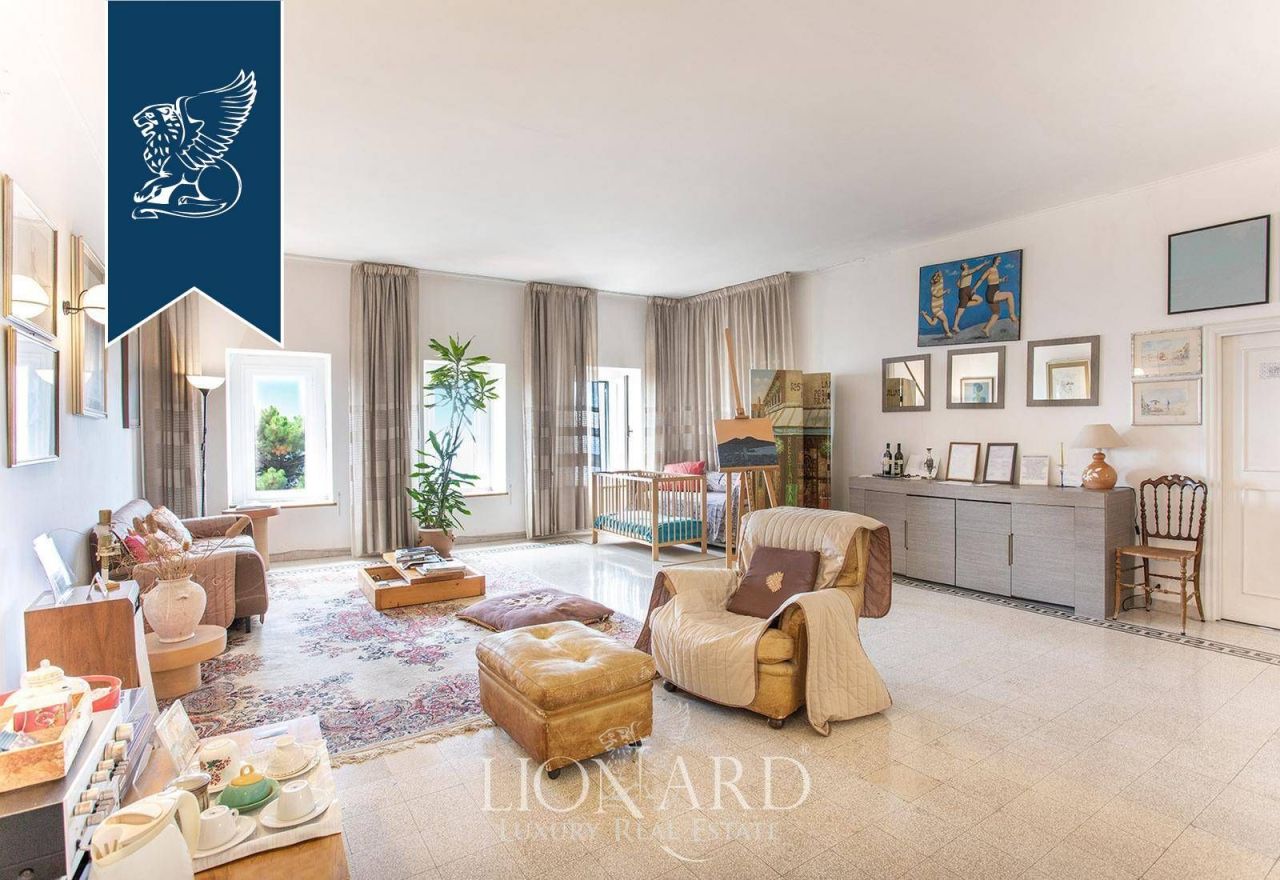 Вилла в Неаполе, Италия, 548 м² - фото 12