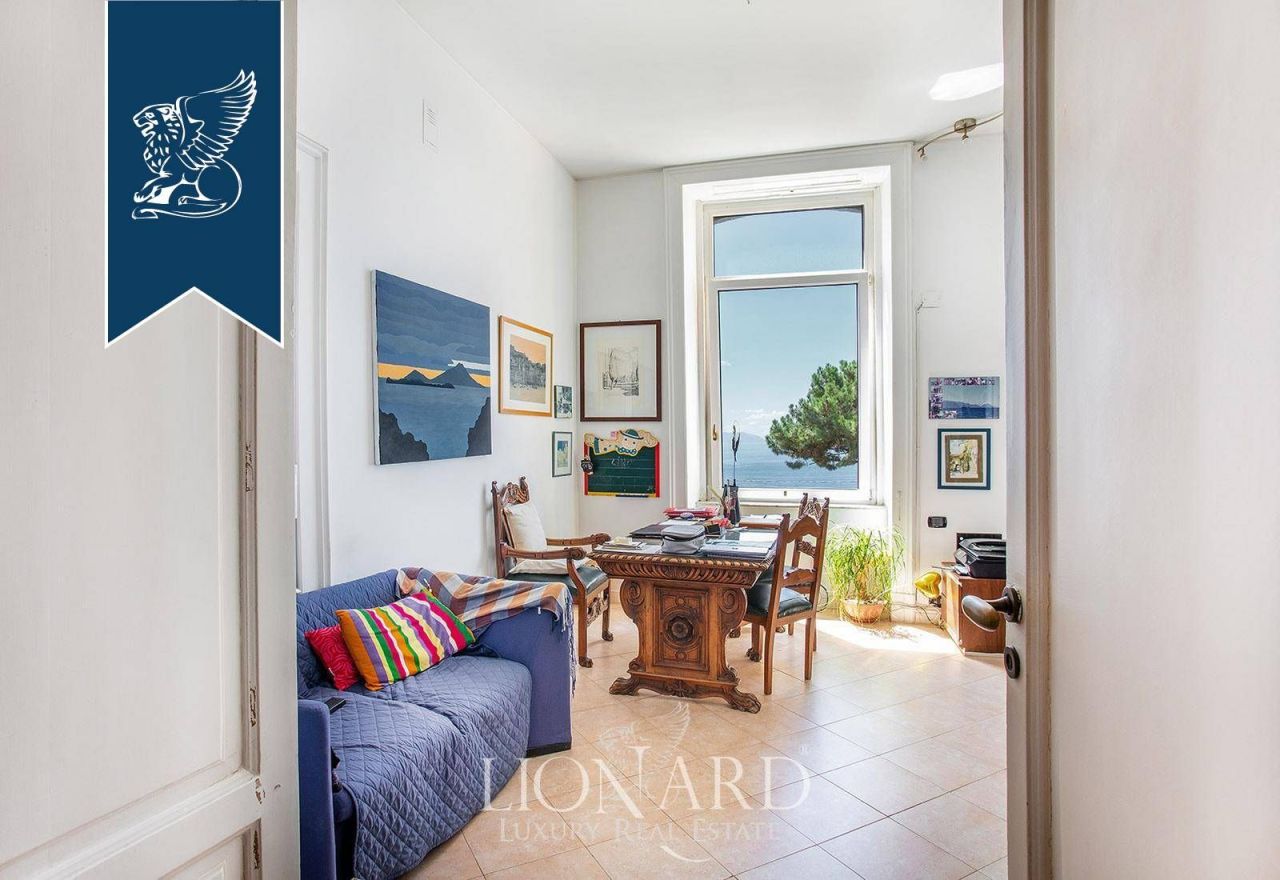 Вилла в Неаполе, Италия, 548 м² - фото 18