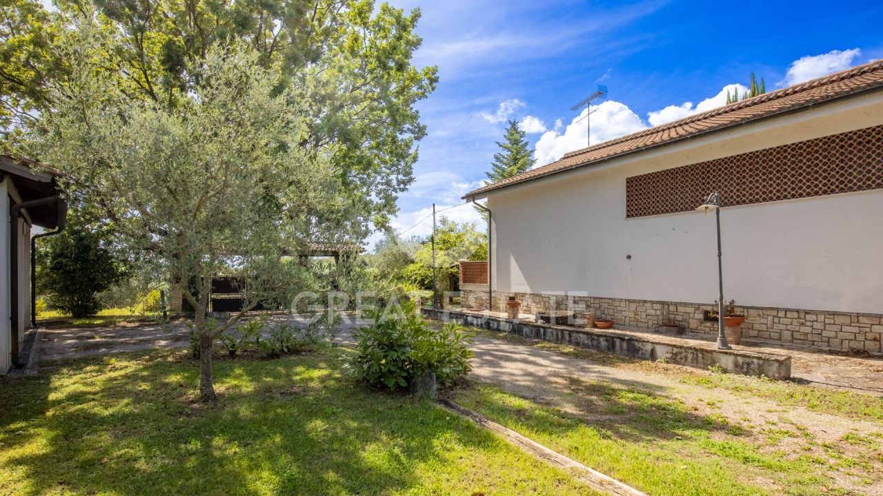 Дом в Амелии, Италия, 279.6 м² - фото 8