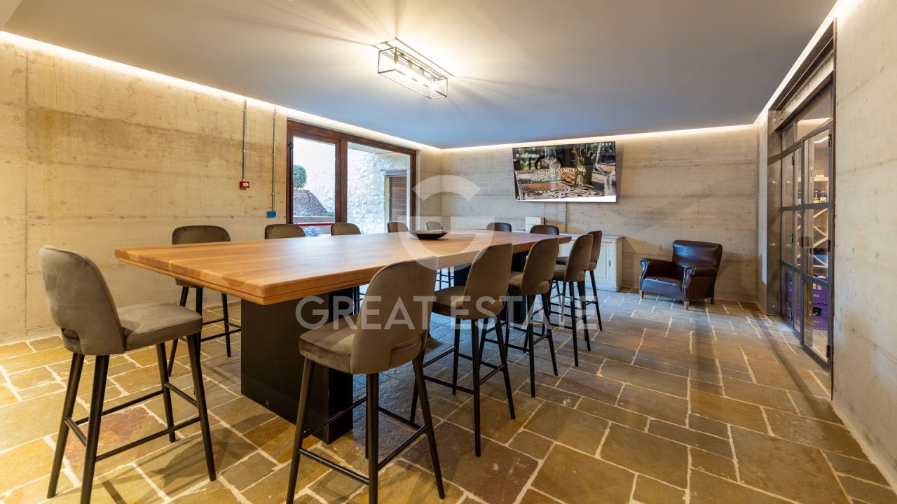 Отель, гостиница Bastia Umbra, Италия, 1 340 м² - фото 14