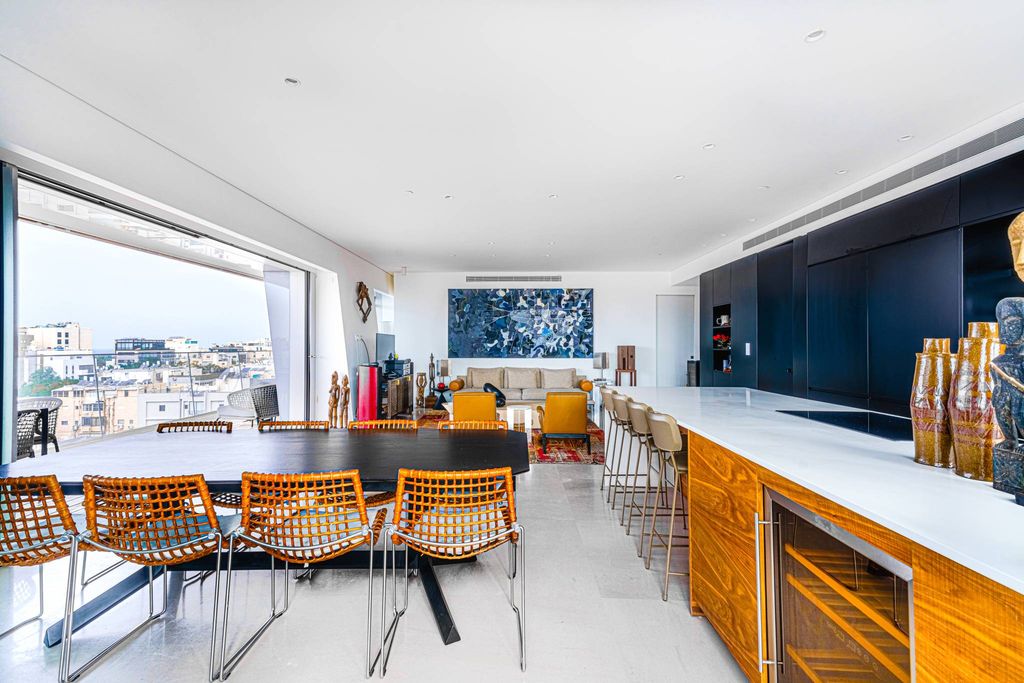 Апартаменты в Тель-Авиве, Израиль, 211 м² - фото 2