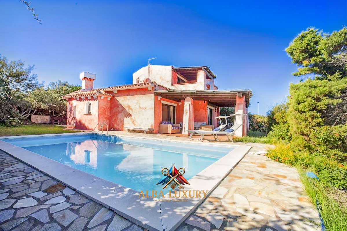 Вилла в Стинтино, Италия, 180 м² - фото 1