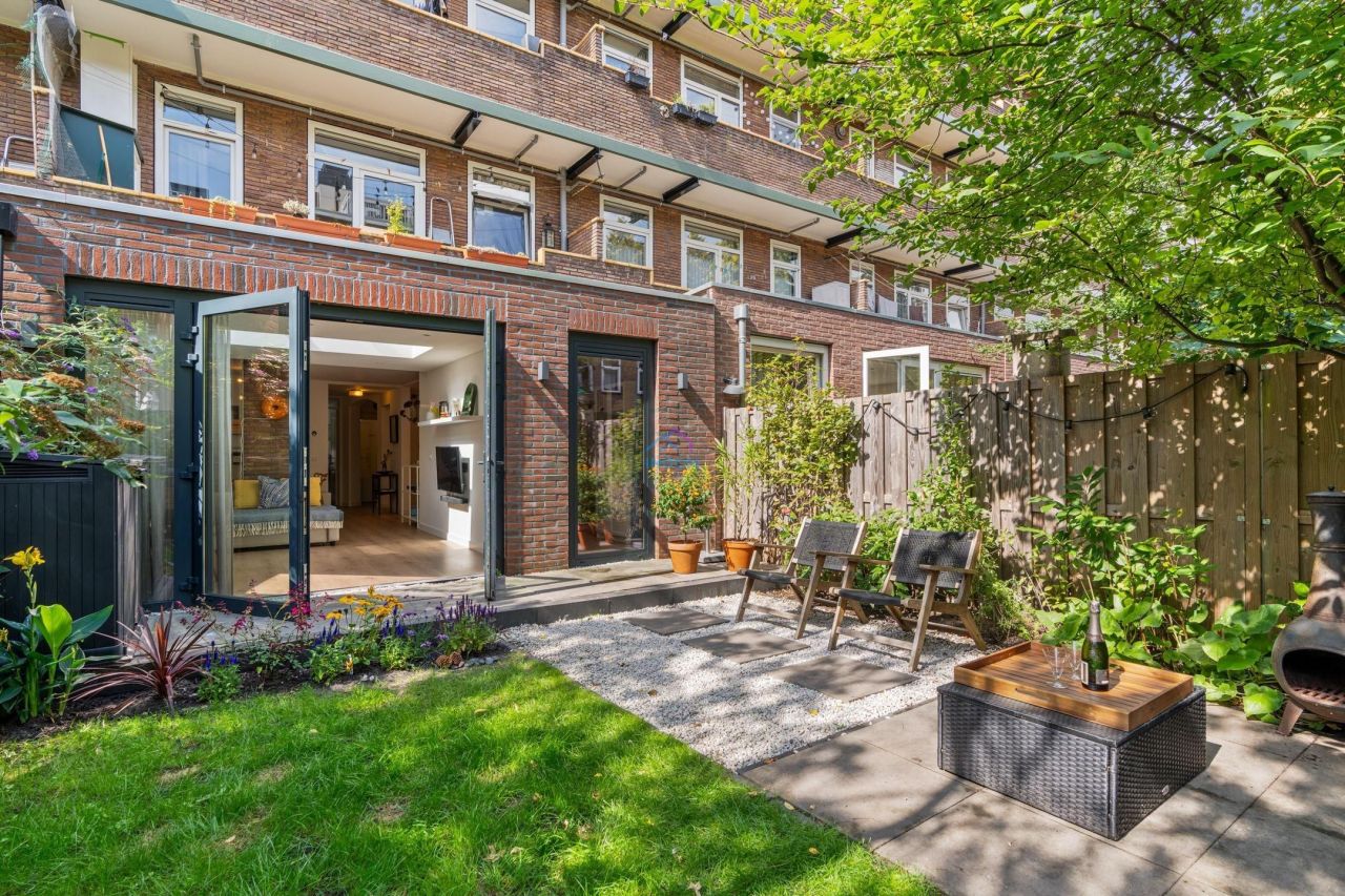 Апартаменты в Амстердаме, Нидерланды, 81 м² - фото 1
