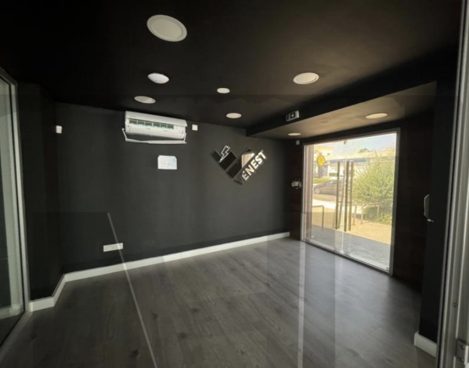 Доходный дом в Айос-Атанасиосе, Кипр - фото 4