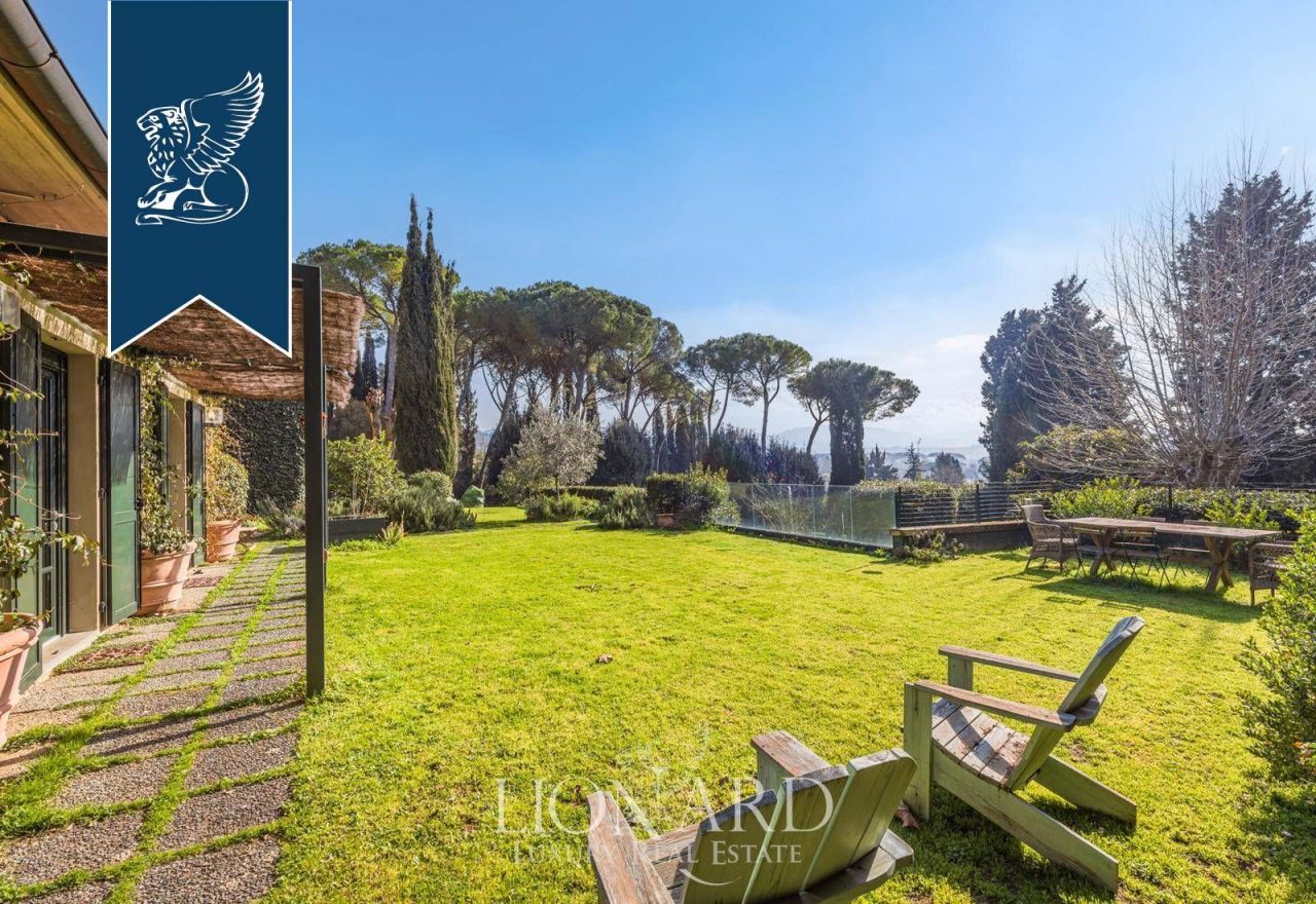 Вилла во Флоренции, Италия, 1 300 м² - фото 8