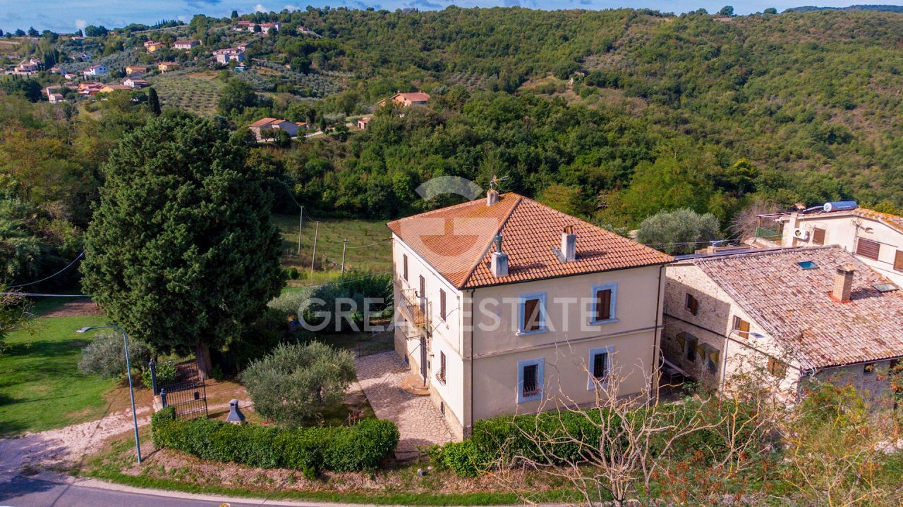 Дом Avigliano Umbro, Италия, 227 м² - фото 4