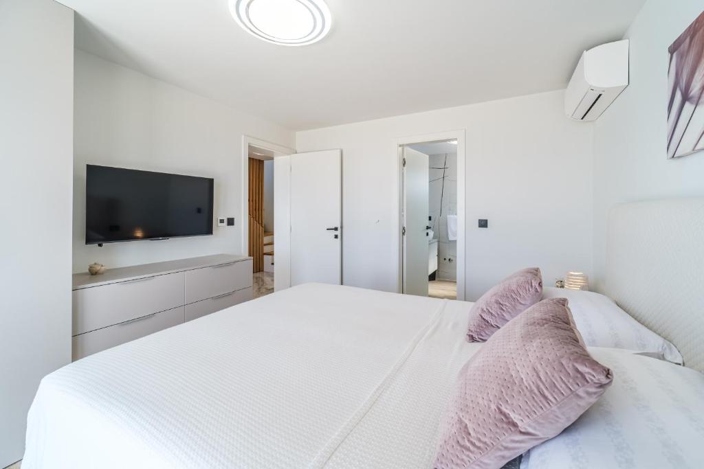 Вилла на острове Брач, Хорватия, 96 м² - фото 19