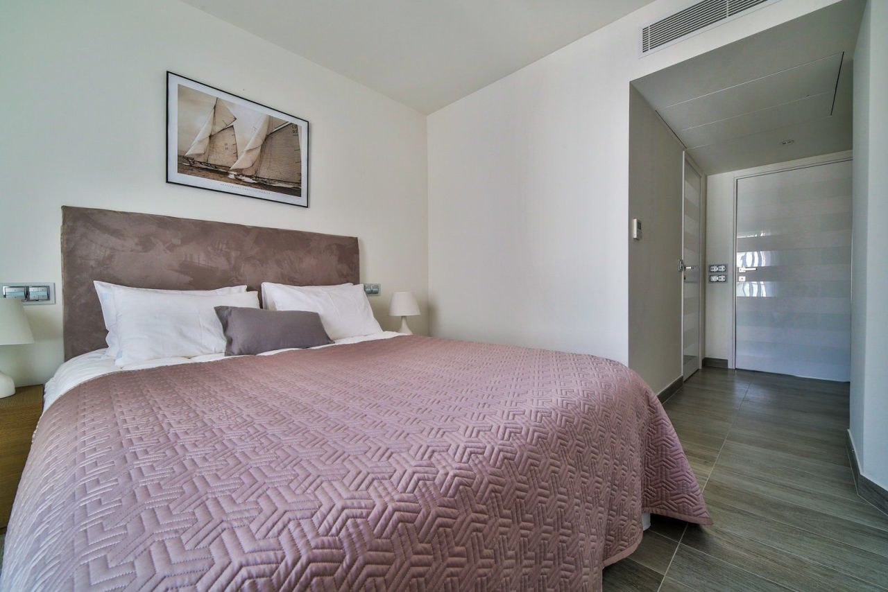 Квартира в Каннах, Франция, 68 м² - фото 2