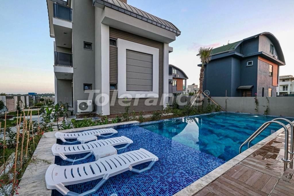 Вилла в Белеке, Турция, 242 м² - фото 1