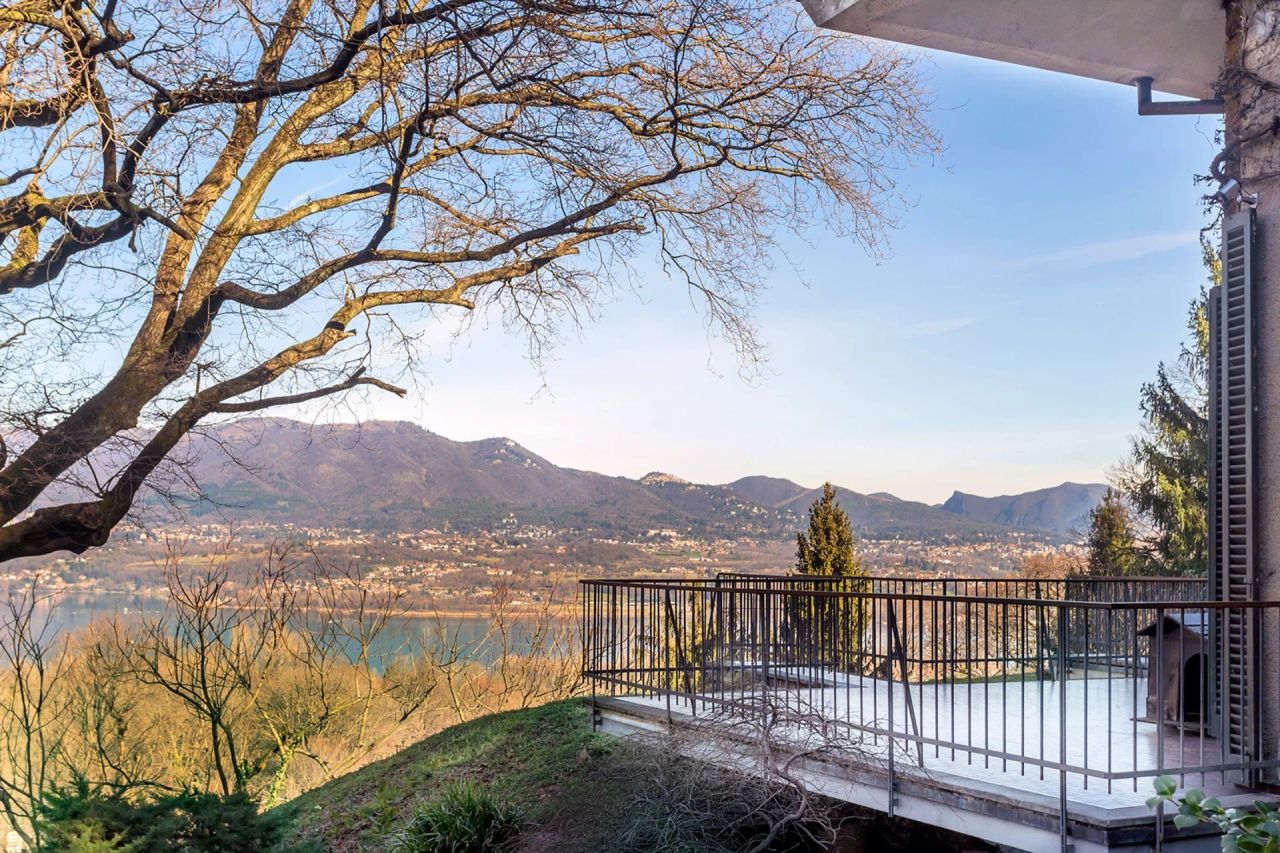 Вилла в Варесе, Италия, 700 м² - фото 4