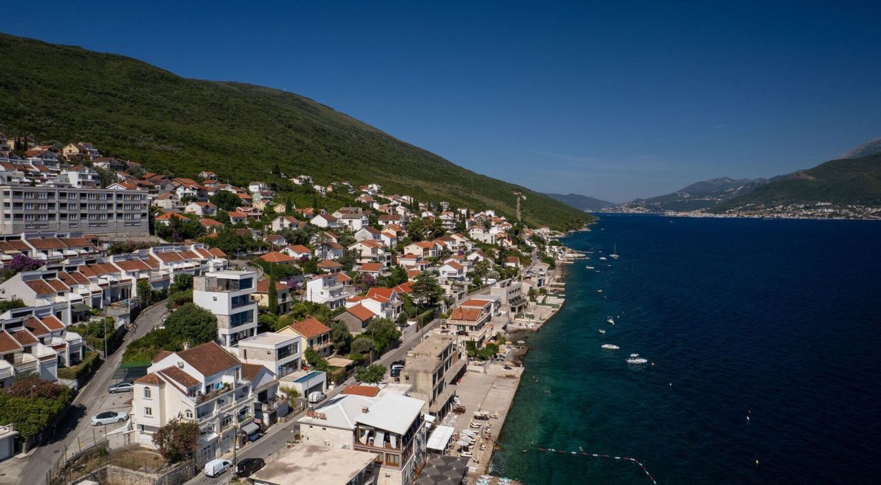 Вилла в Крашичах, Черногория, 200 м² - фото 16