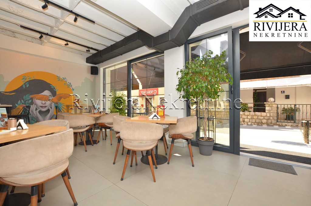 Кафе, ресторан в Херцег-Нови, Черногория, 250 м² - фото 12