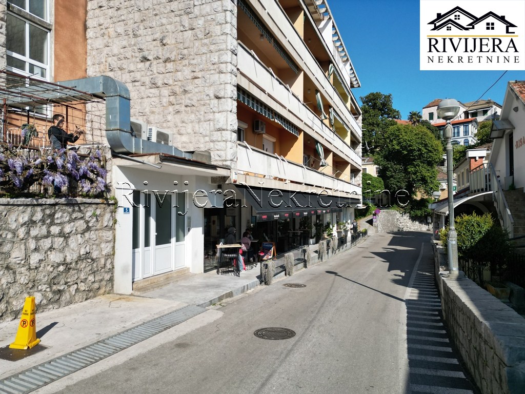 Кафе, ресторан в Херцег-Нови, Черногория, 250 м² - фото 5